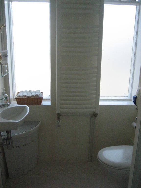 Guesthouse Solgardar Akureyri Bagian luar foto