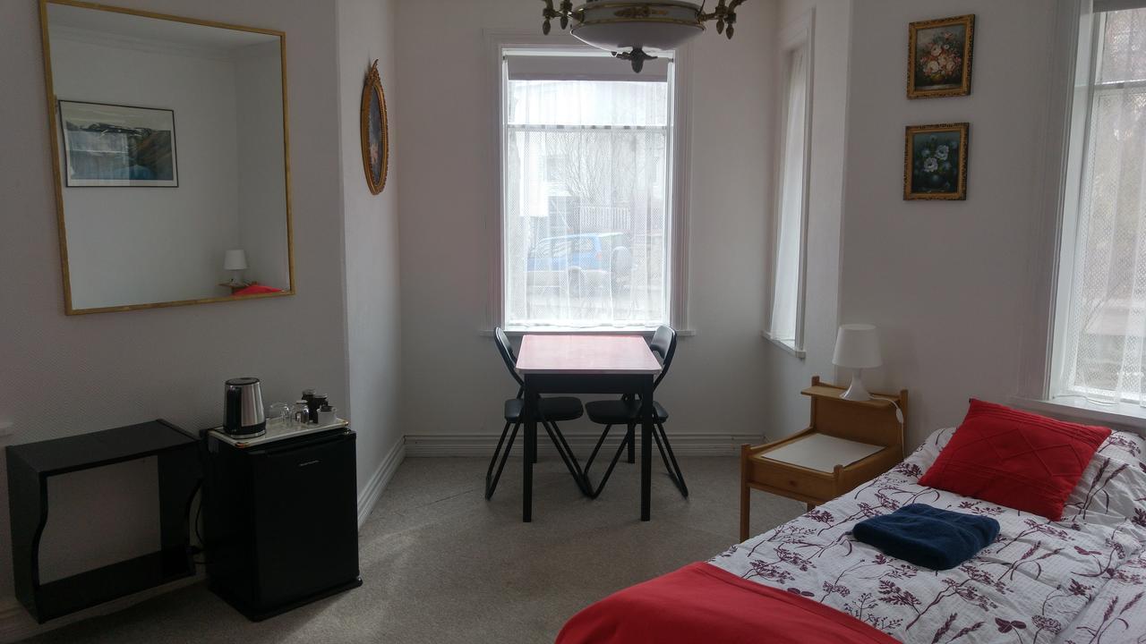 Guesthouse Solgardar Akureyri Bagian luar foto
